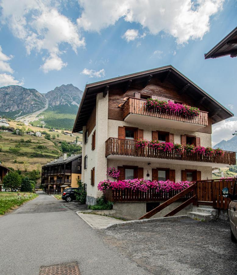 Appartamento Aldo Isolaccia Exterior photo